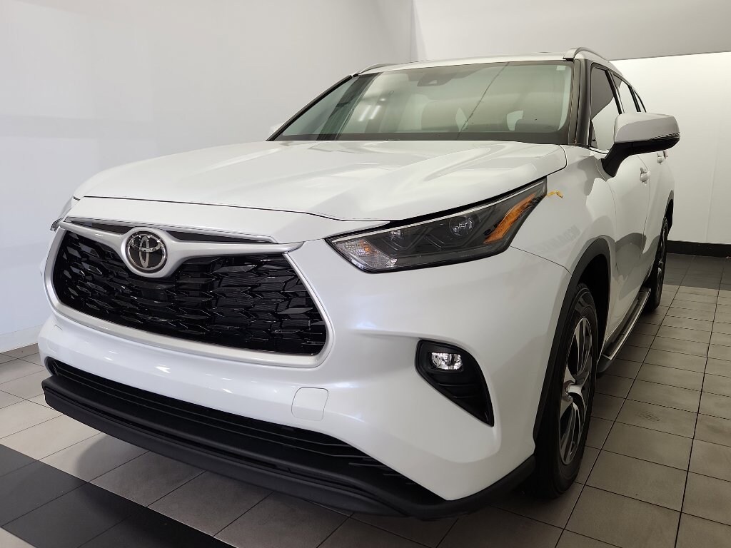 Used 2022 Toyota Highlander XLE SUV