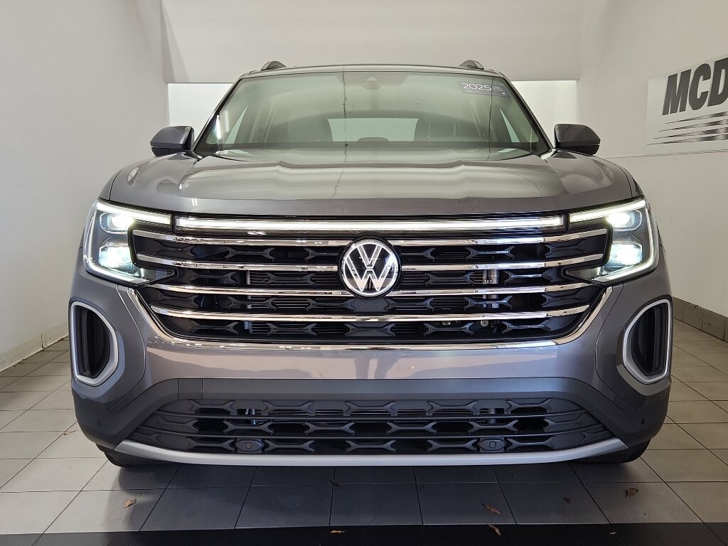 Used 2025 Volkswagen Atlas 2.0T SE w/Technology SUV