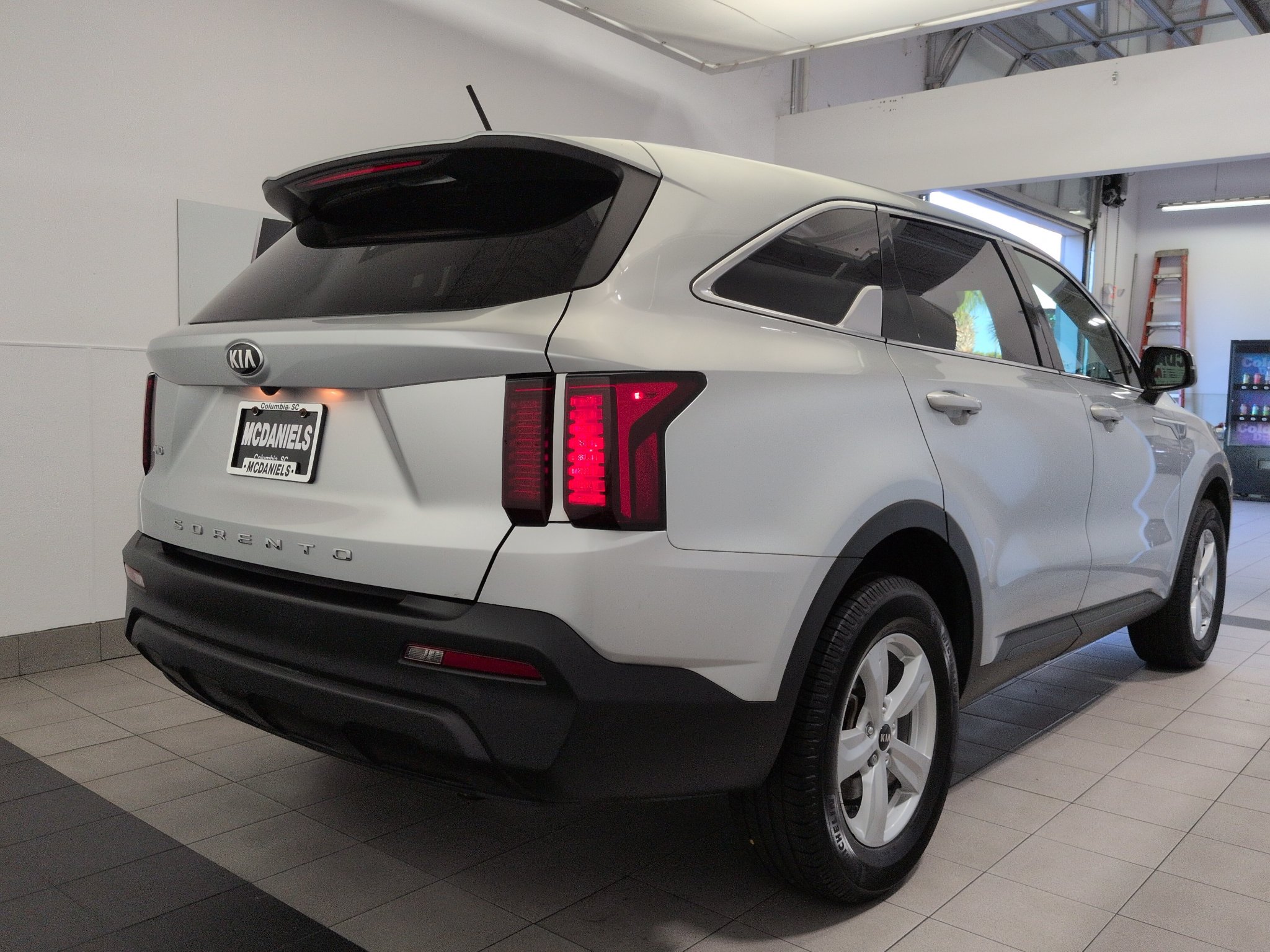Used 2021 Kia Sorento LX SUV