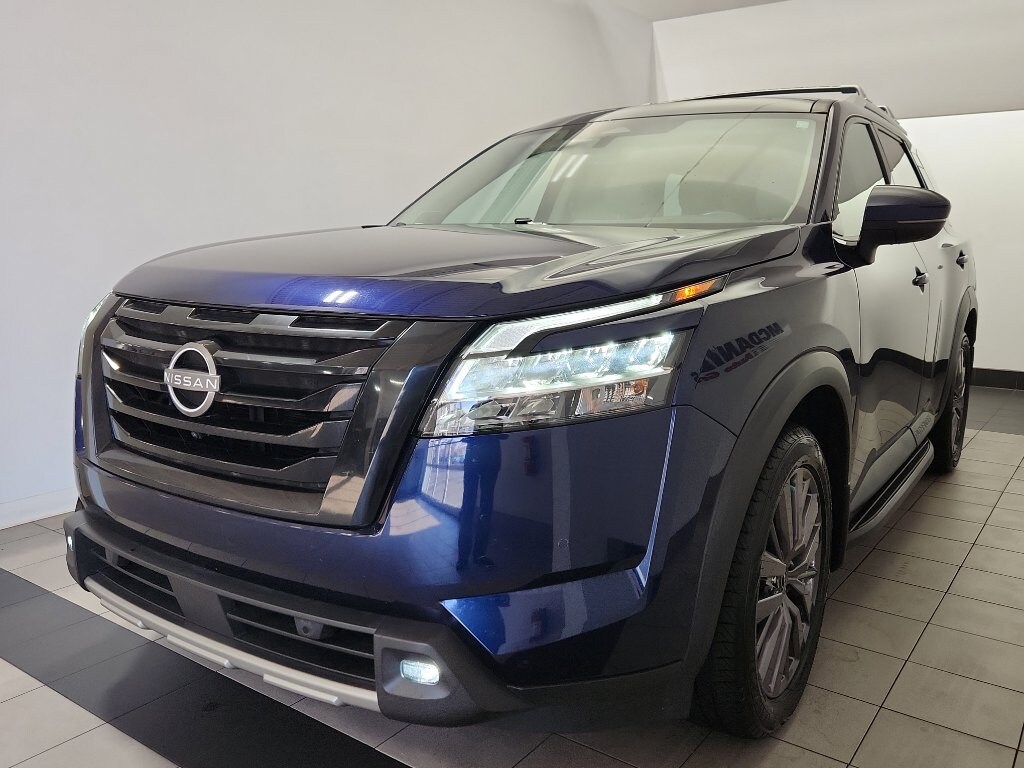Used 2023 Nissan Pathfinder SL SUV