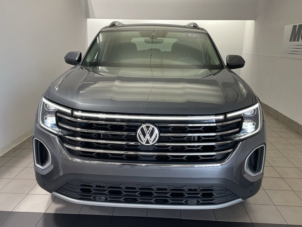 Certified 2025 Volkswagen Atlas 2.0T SE w/Technology SUV