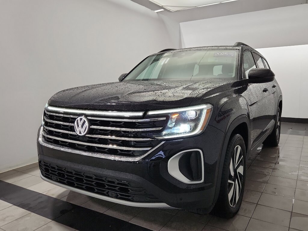 Certified 2025 Volkswagen Atlas 2.0T SE w/Technology SUV