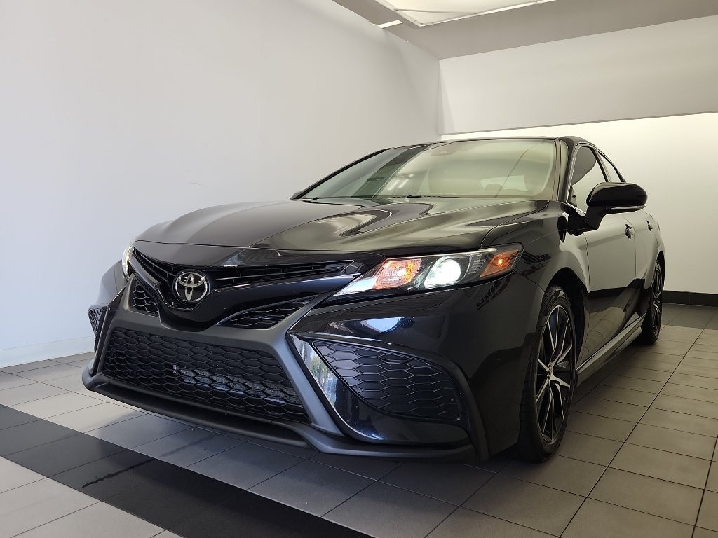 Used 2023 Toyota Camry SE Sedan