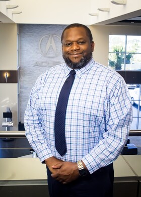 Staff member Leroy McCaskill from ID_52c972