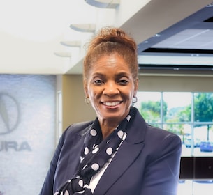 Staff member Janice Shepherd from ID_a5178240e580