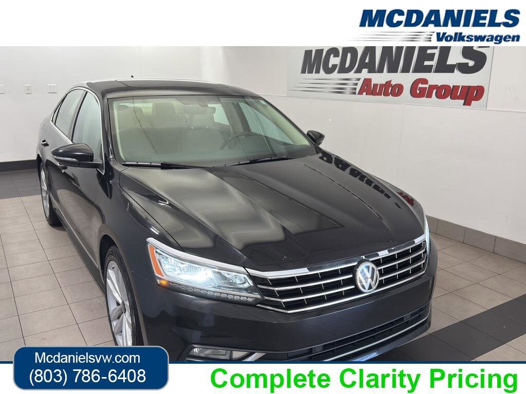 Used 2017 Volkswagen Passat 1.8T SE w/Technology Sedan