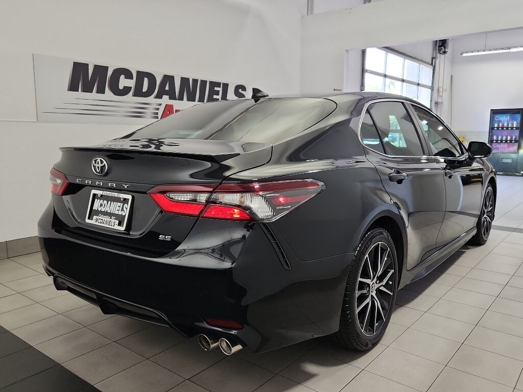 Used 2023 Toyota Camry SE Sedan