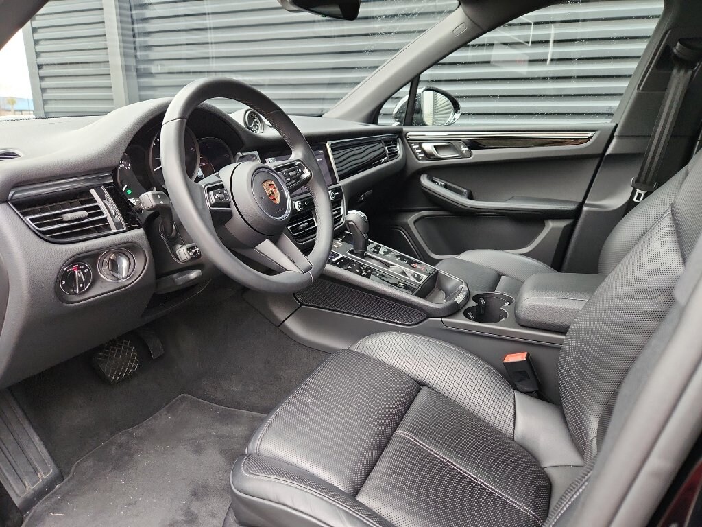 Certified 2025 Porsche Macan SUV
