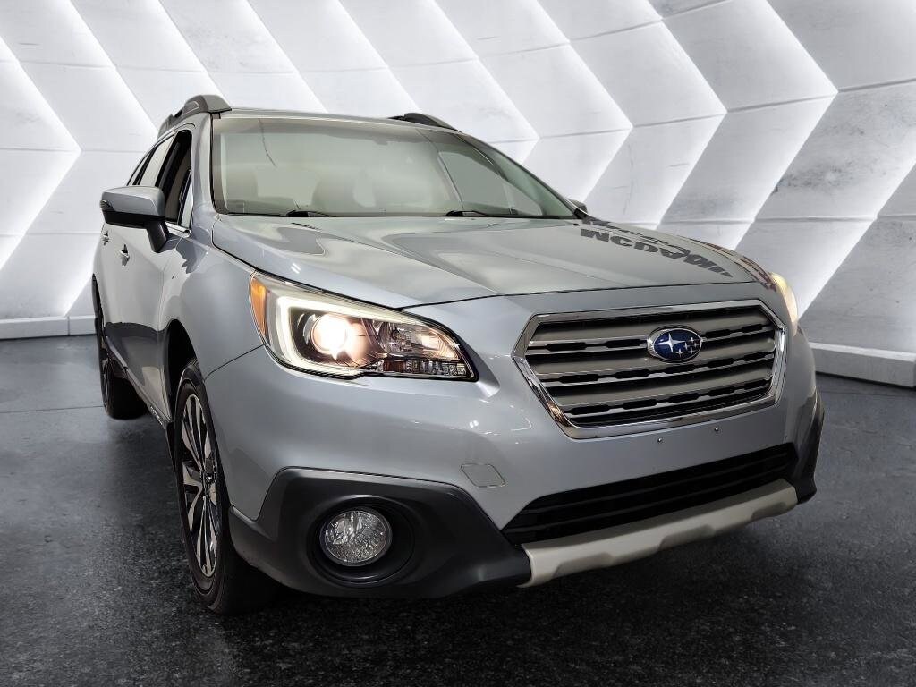 Used 2015 Subaru Outback 2.5i Limited w/Moonroof/KeylessAccess/Nav/EyeSight SUV