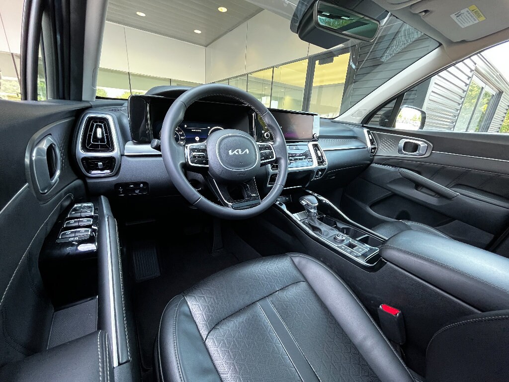 Used 2023 Kia Sorento SX SUV
