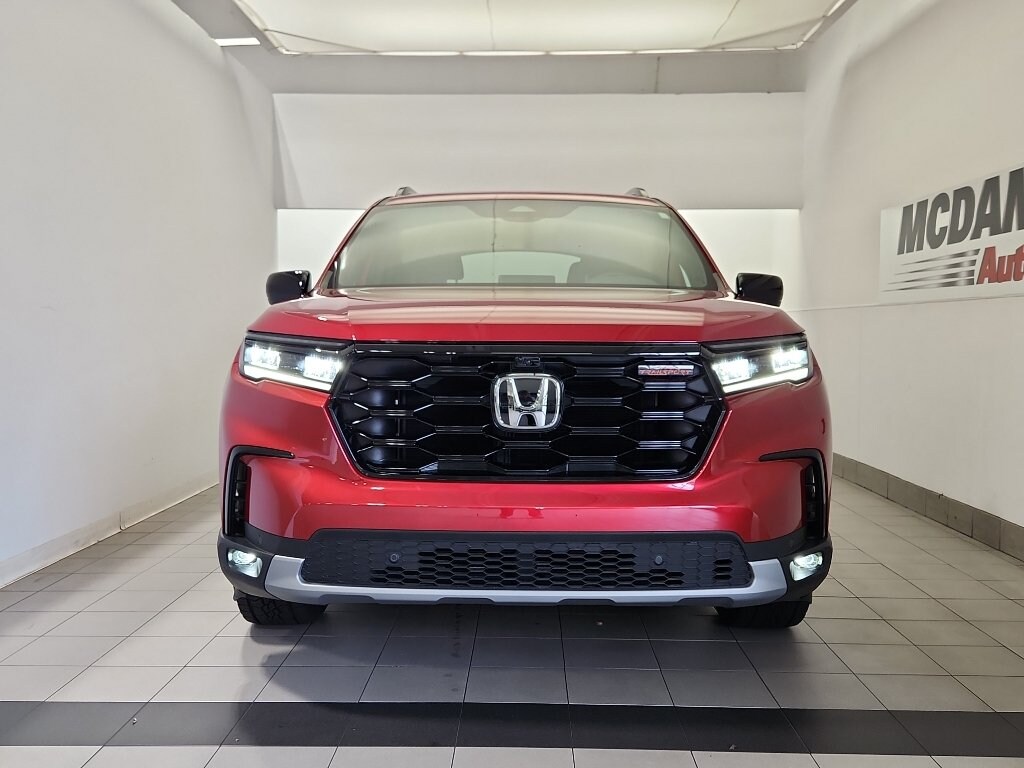 Used 2025 Honda Pilot TrailSport SUV