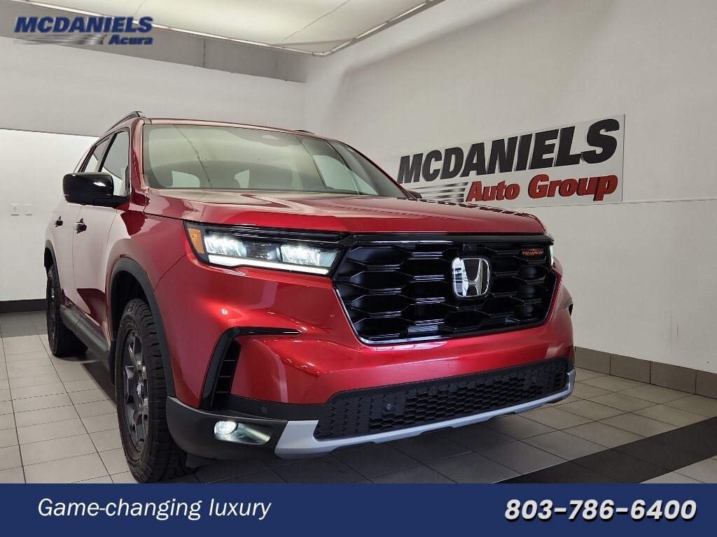 Used 2025 Honda Pilot TrailSport SUV