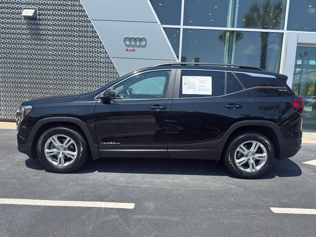 Used 2022 GMC Terrain SLE SUV