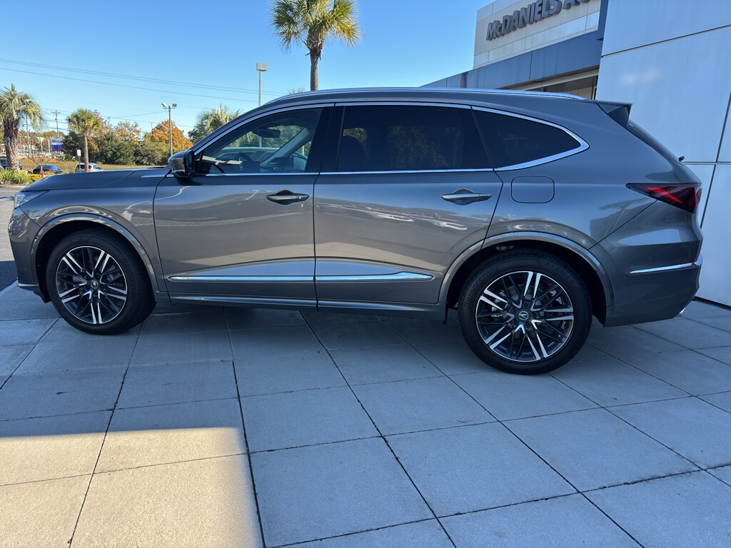 2026 Acura MDX SH-AWD Advance photo 2