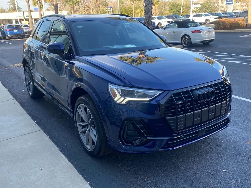 2025 Audi Q3 S line Premium photo 3