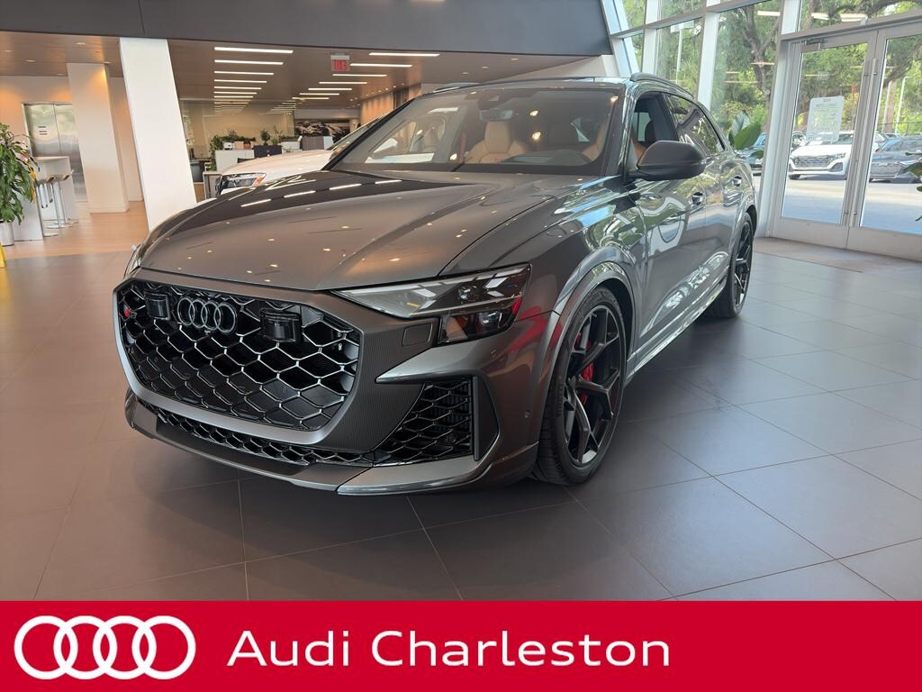 New 2026 Audi RS Q8 4.0T performance SUV