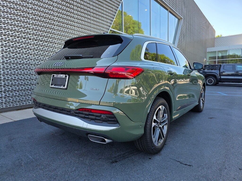 New 2026 Audi Q5 2.0T Premium SUV