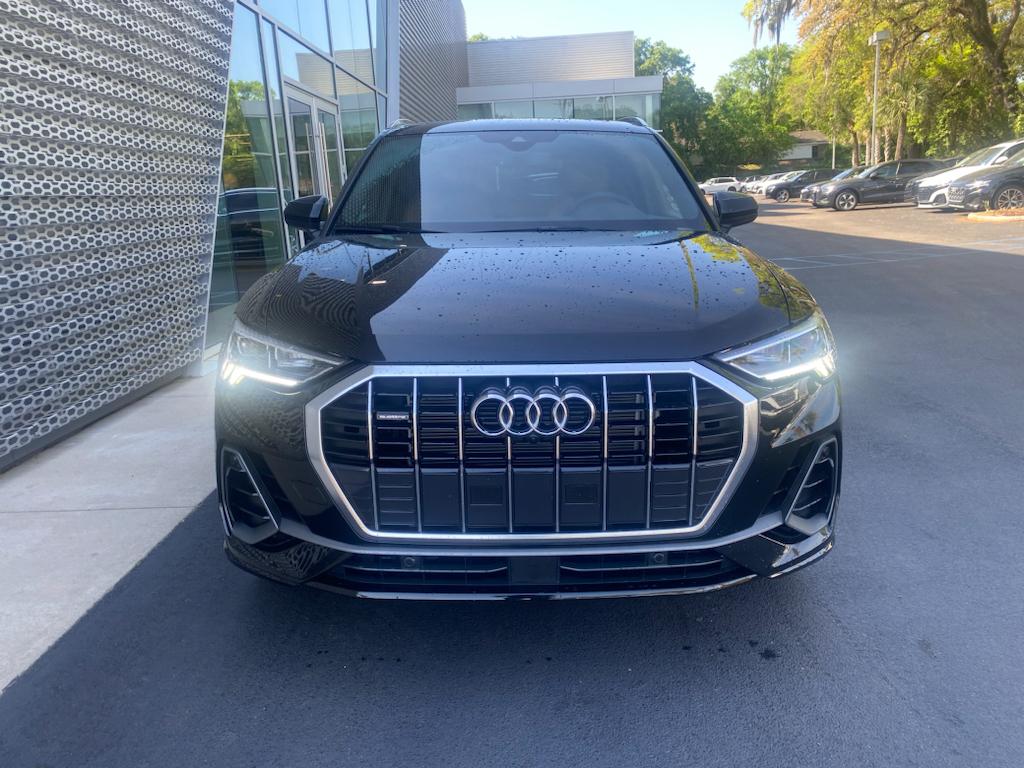 2025 Audi Q3 S line Premium Plus photo 2