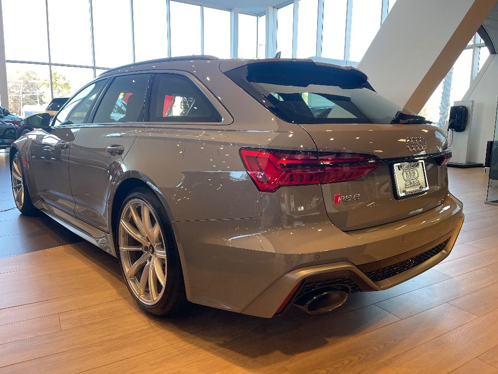 New 2026 Audi RS 6 Avant 4.0T performance Wagon