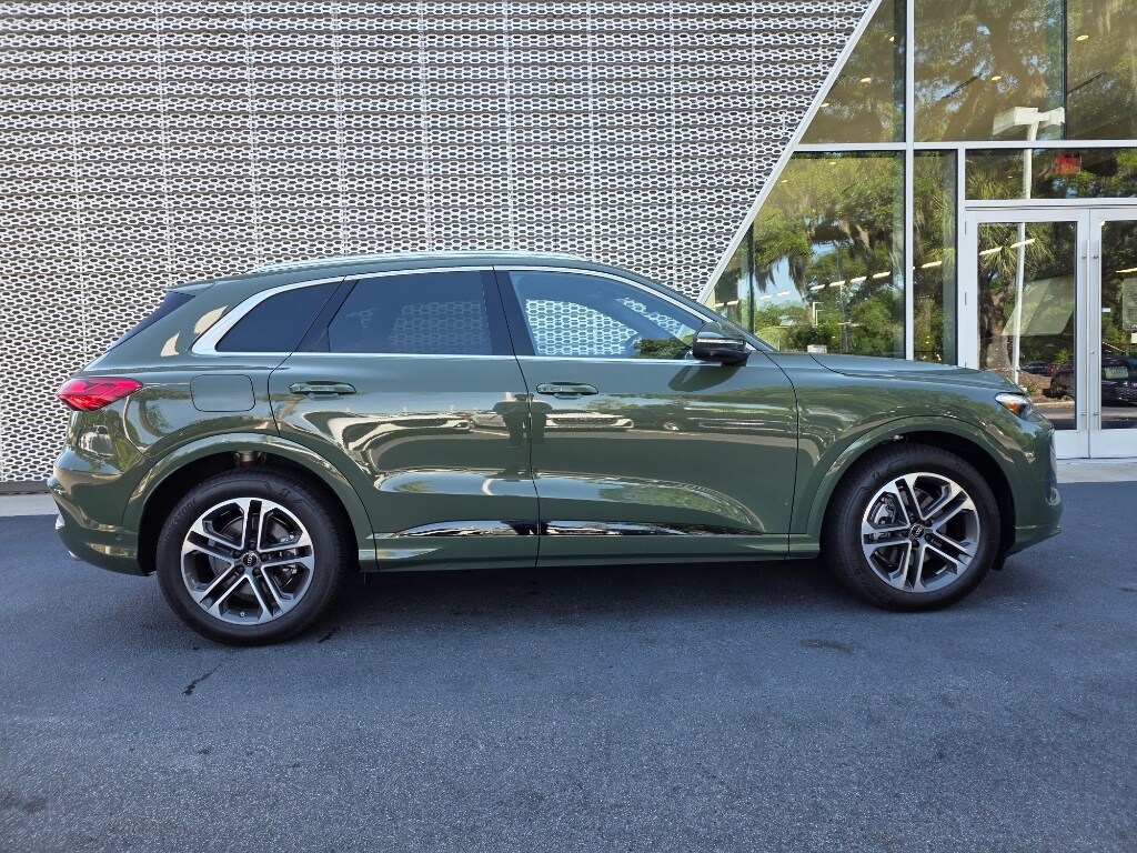 New 2026 Audi Q5 2.0T Premium SUV