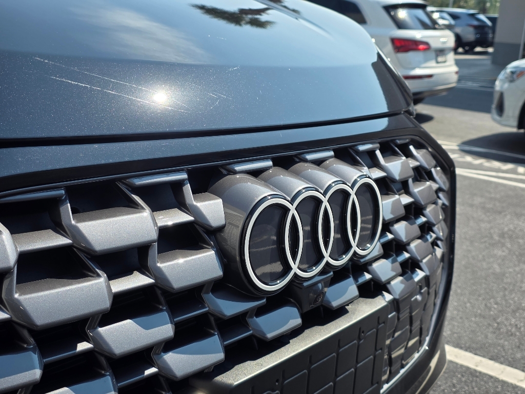 New 2026 Audi Q5 2.0T Premium SUV