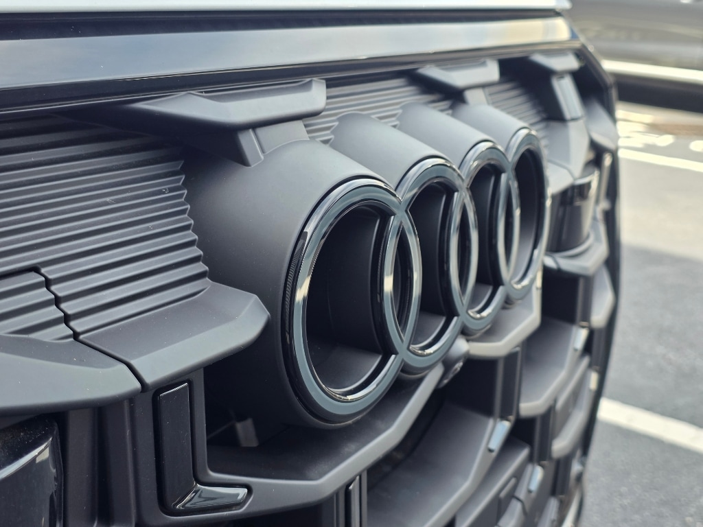 New 2026 Audi Q7 55 Premium SUV