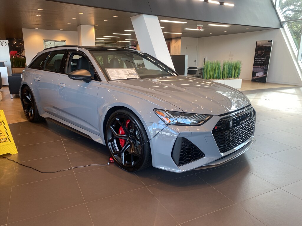 2026 Audi RS 6 Avant Performance Base photo 2