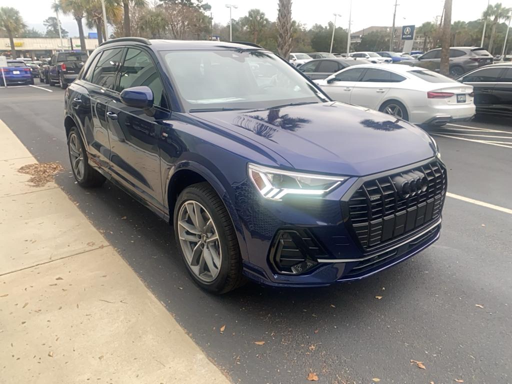 2025 Audi Q3 S line Premium photo 3