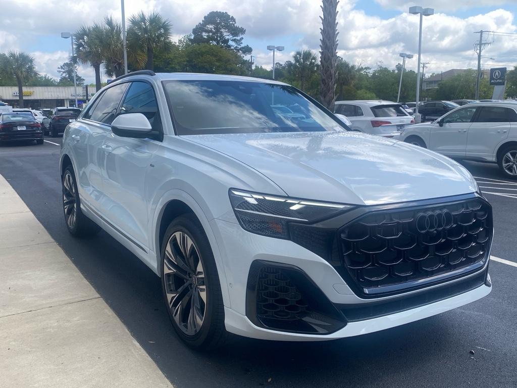 2025 Audi Q8 Premium Plus photo 3
