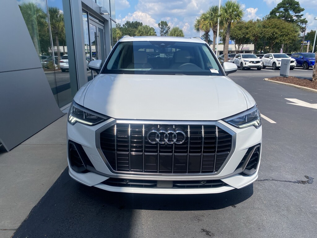 2025 Audi Q3 S line Premium Plus photo 2