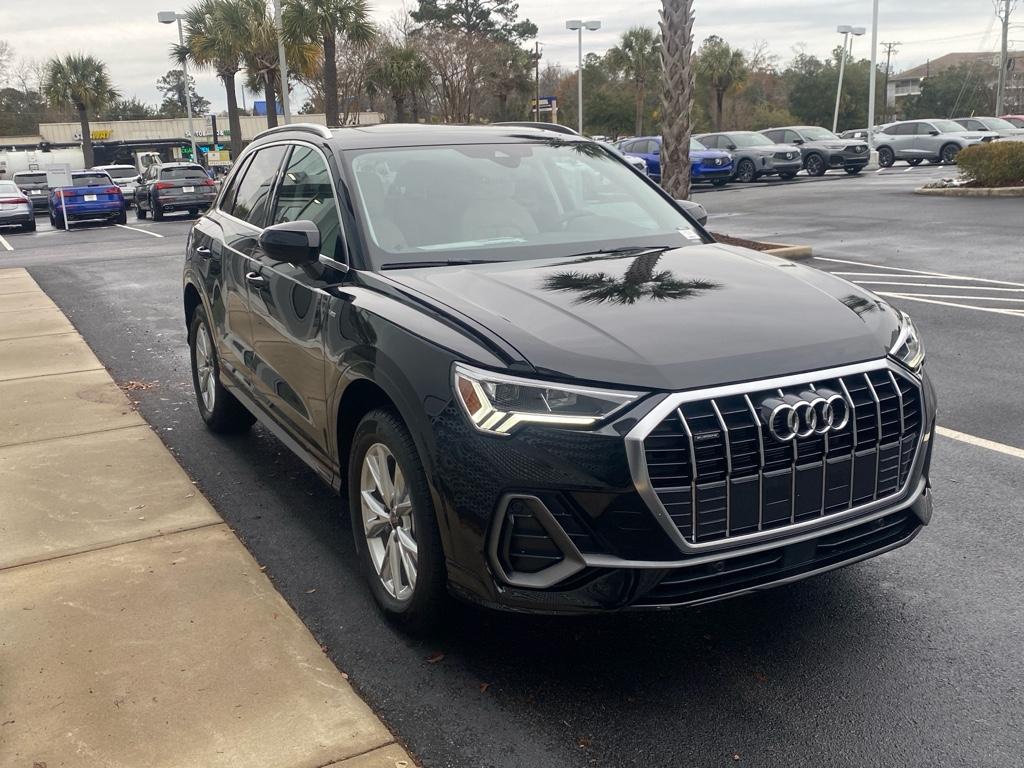 2025 Audi Q3 S line Premium photo 3