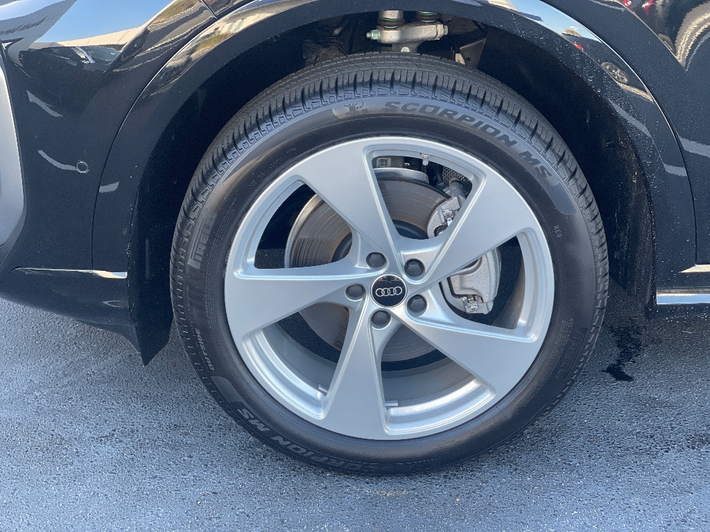 New 2025 Audi Q5 Sportback 2.0T Premium SUV