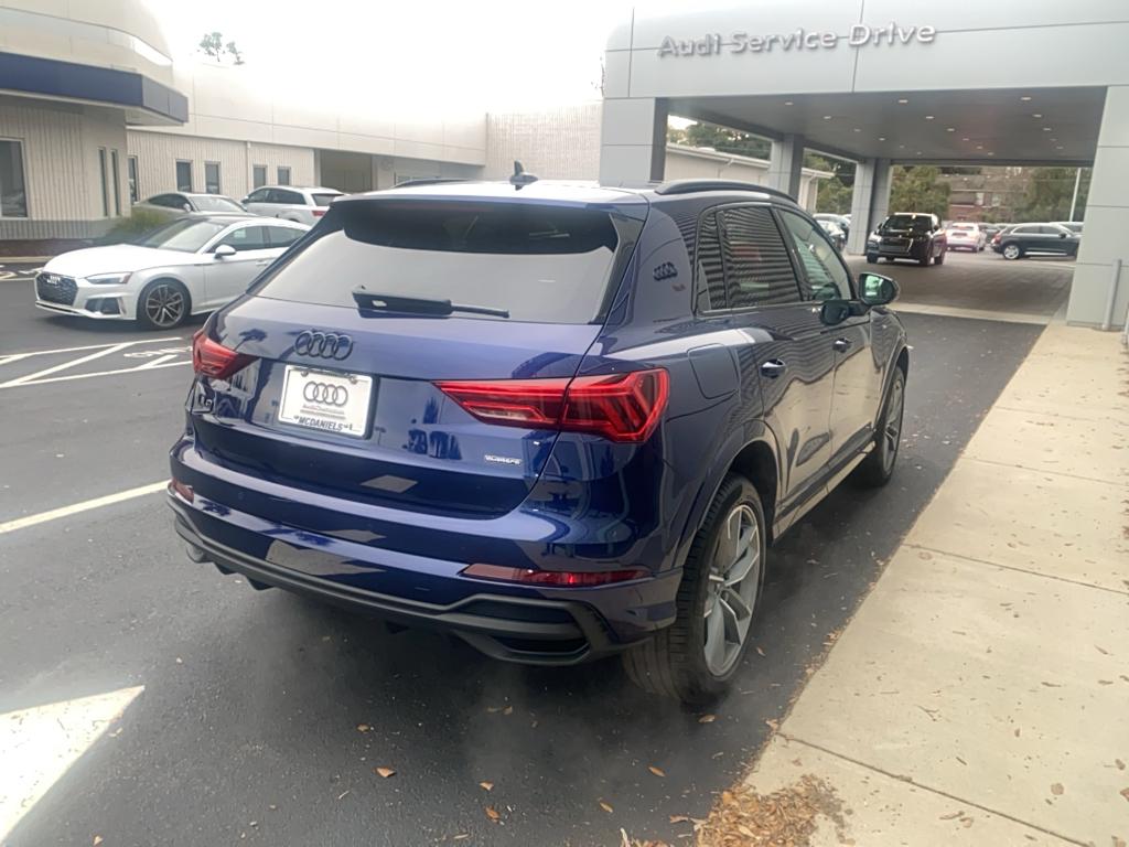 2025 Audi Q3 S line Premium photo 4