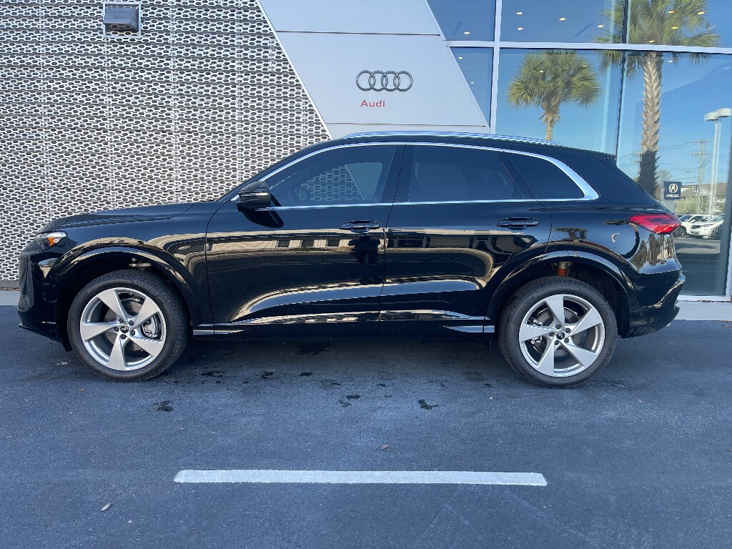 New 2025 Audi Q5 2.0T Premium SUV
