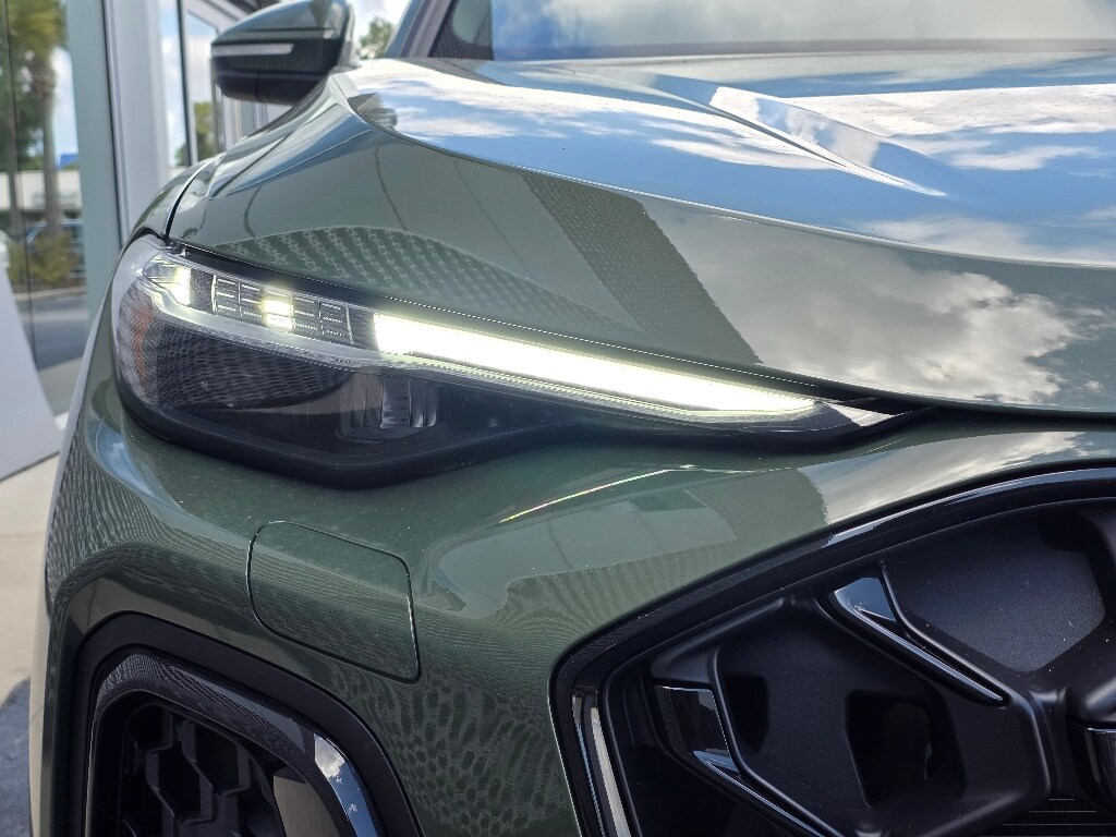 New 2026 Audi Q5 2.0T Premium SUV