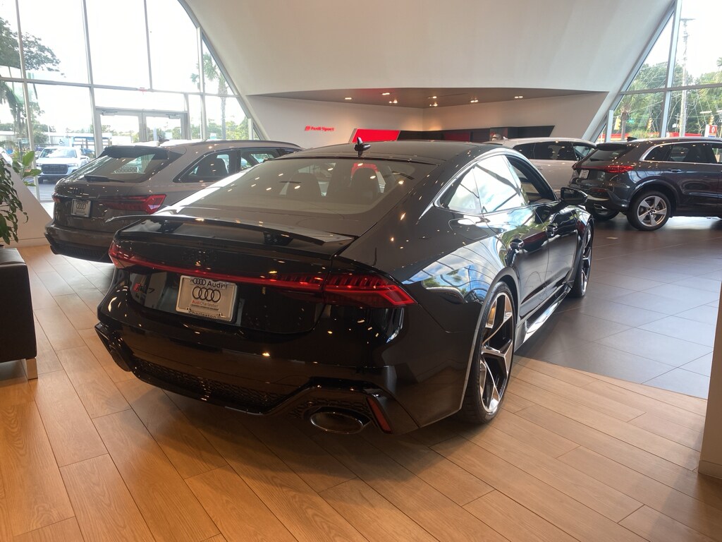 2026 Audi RS 7 Performance Base photo 3