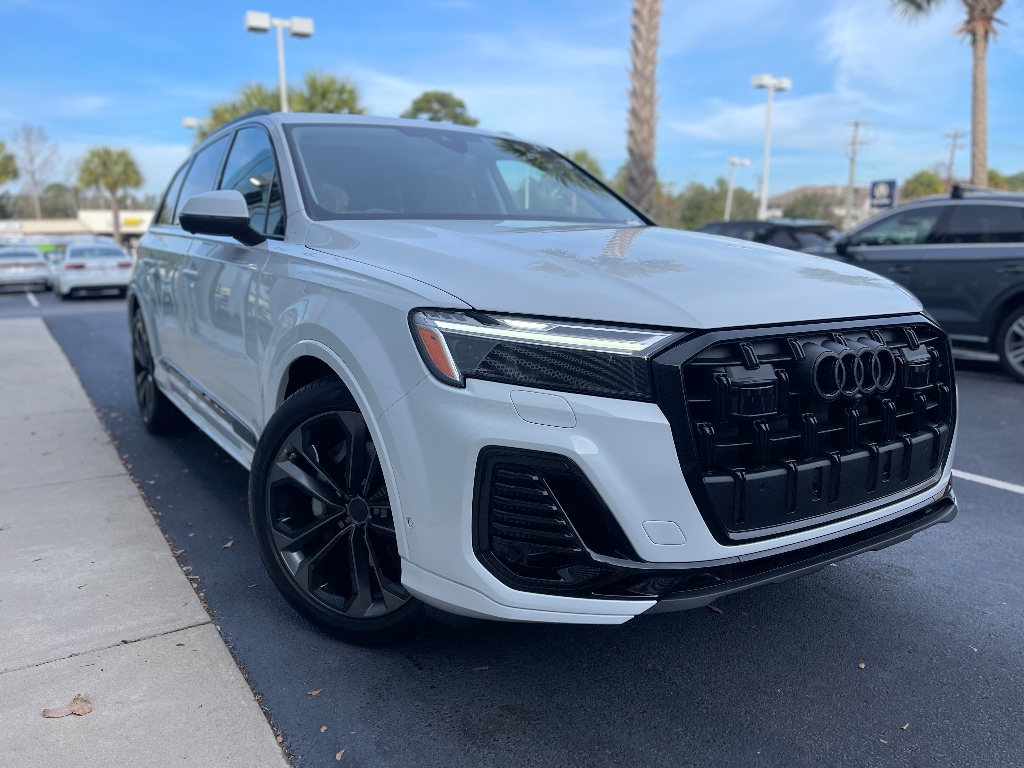 New 2026 Audi Q7 55 Premium SUV