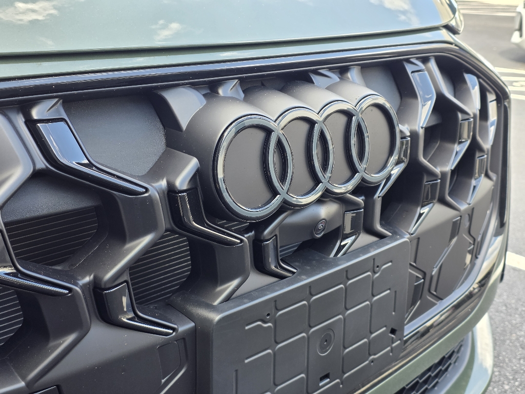 New 2026 Audi Q5 2.0T Premium SUV