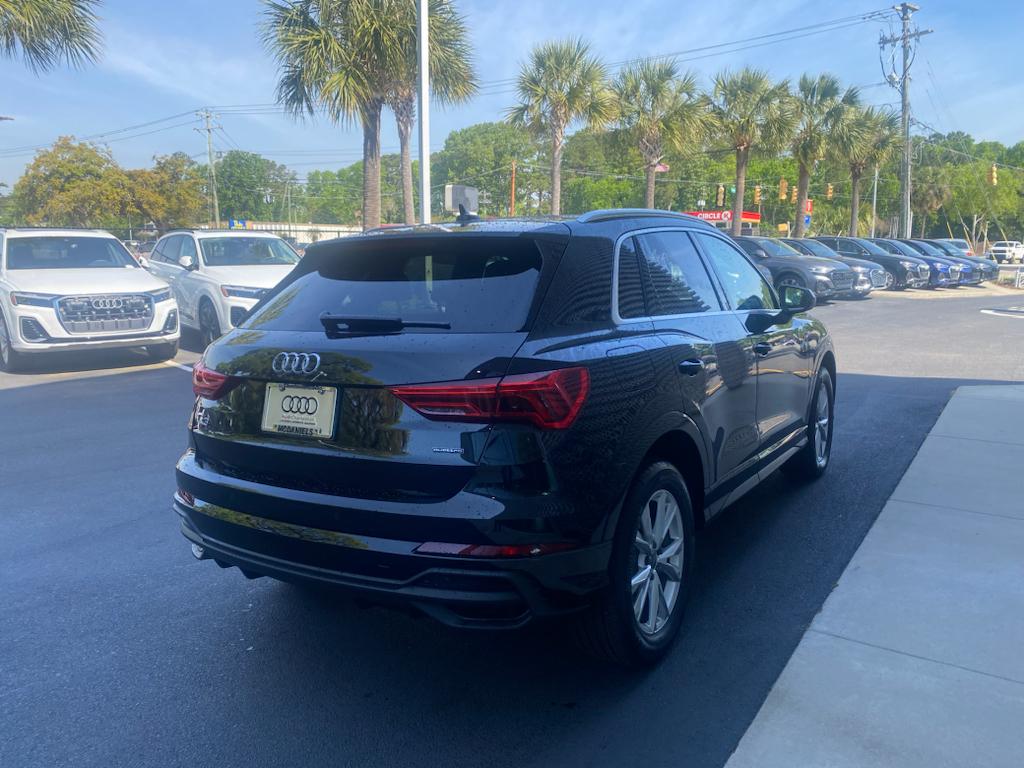 2025 Audi Q3 S line Premium Plus photo 3