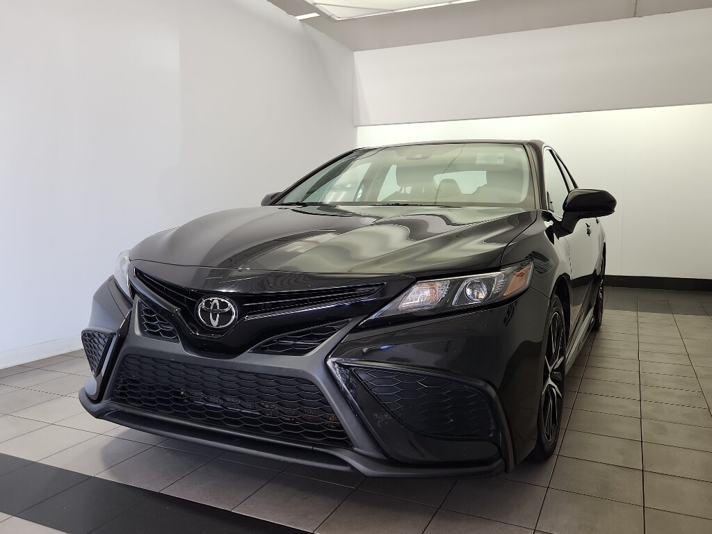 2023 Toyota Camry SE photo 2