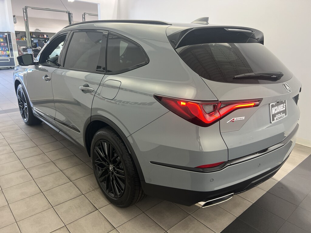 2026 Acura MDX SH-AWD A-Spec Advance photo 4