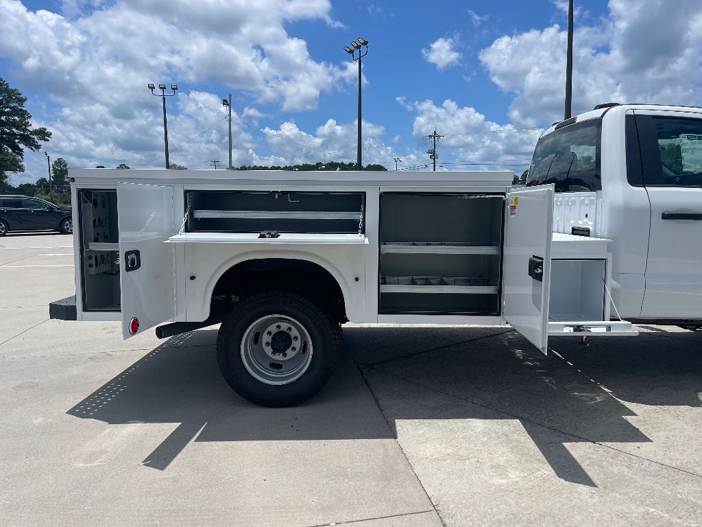 2025 Ford F-350 Super Duty Chassis Cab XL - Photo 7