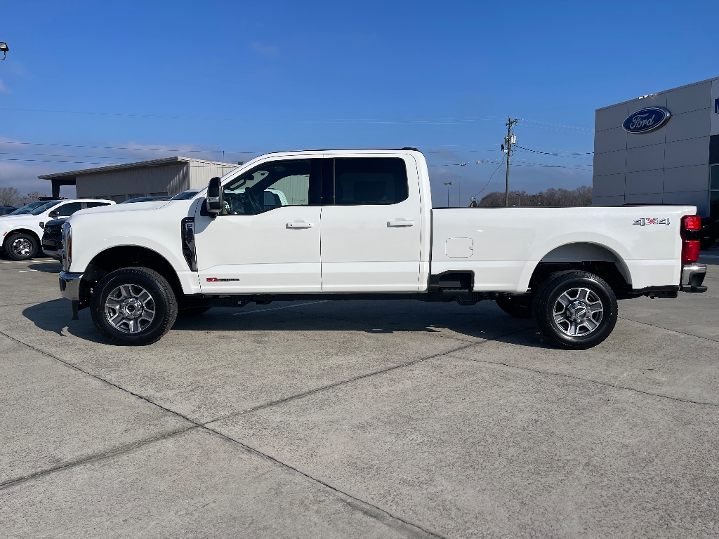 New 2026 Ford F-350 Lariat Truck Crew Cab