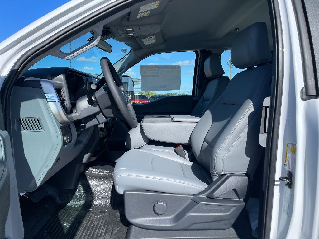 2026 Ford F-350 Super Duty XL - Photo 13