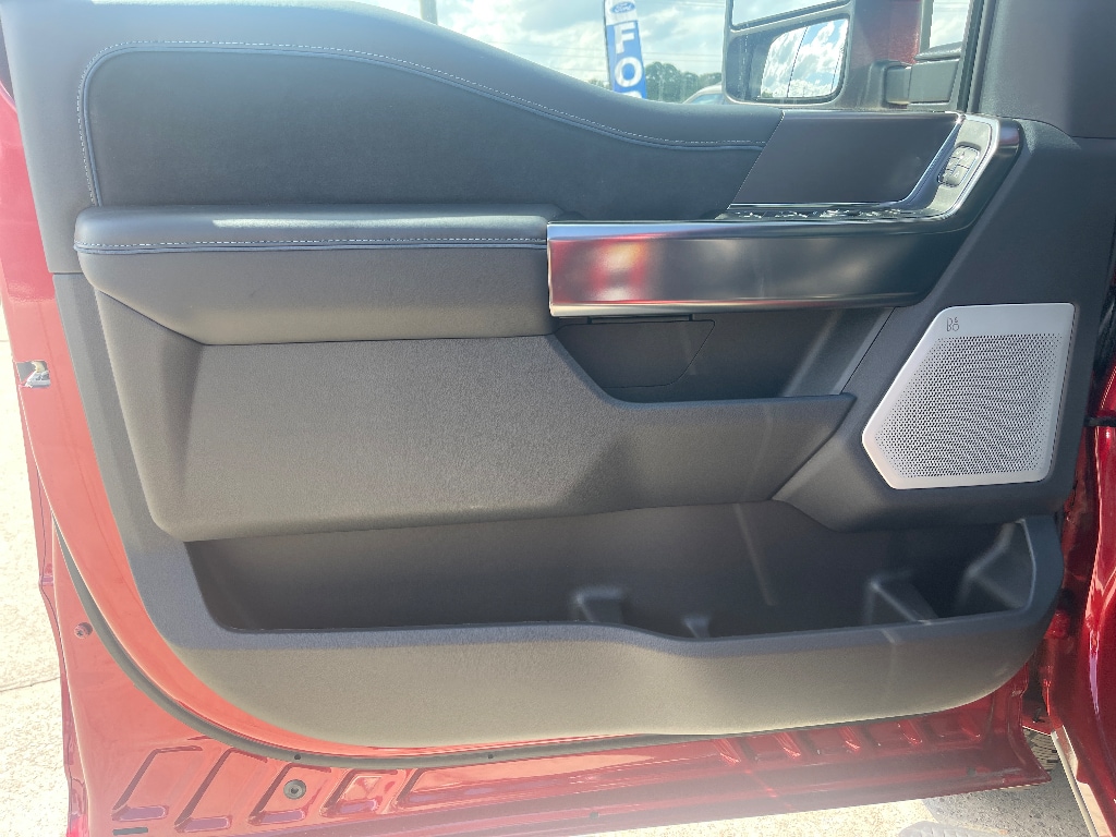 2026 Ford F-250 Super Duty Platinum - Photo 12