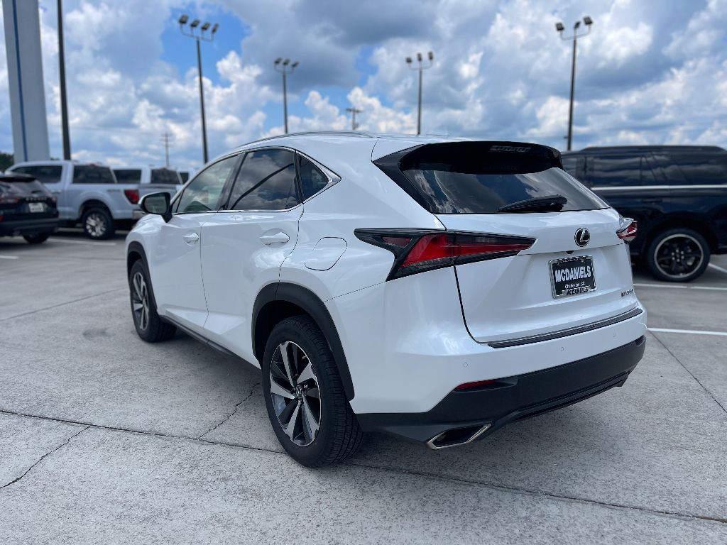2021 Lexus NX 300 photo 4