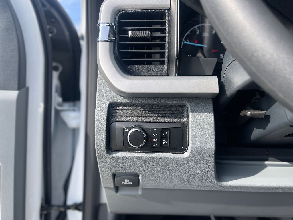 2025 Ford F-350 Super Duty Chassis Cab XL - Photo 20