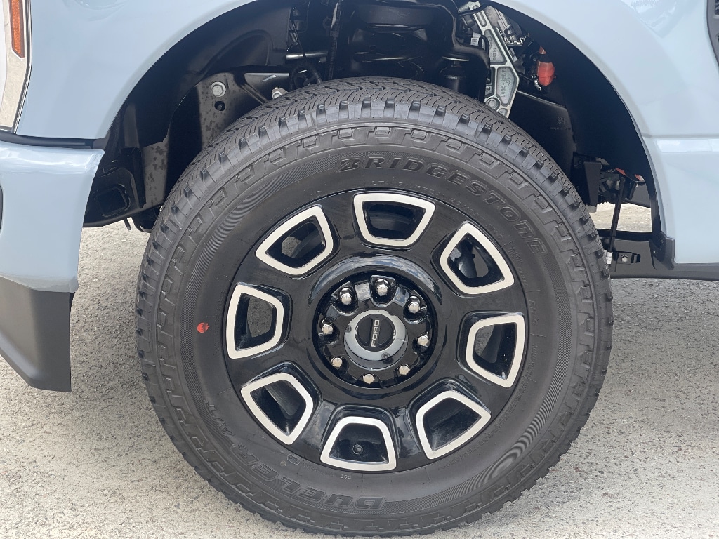 New 2026 Ford F-250 Platinum Truck Crew Cab