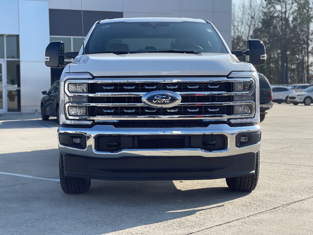New 2026 Ford F-350 Lariat Truck Crew Cab