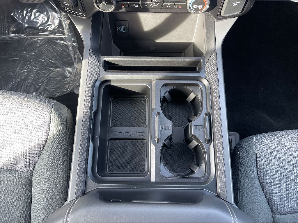 2026 Ford F-350 Super Duty XLT - Photo 32